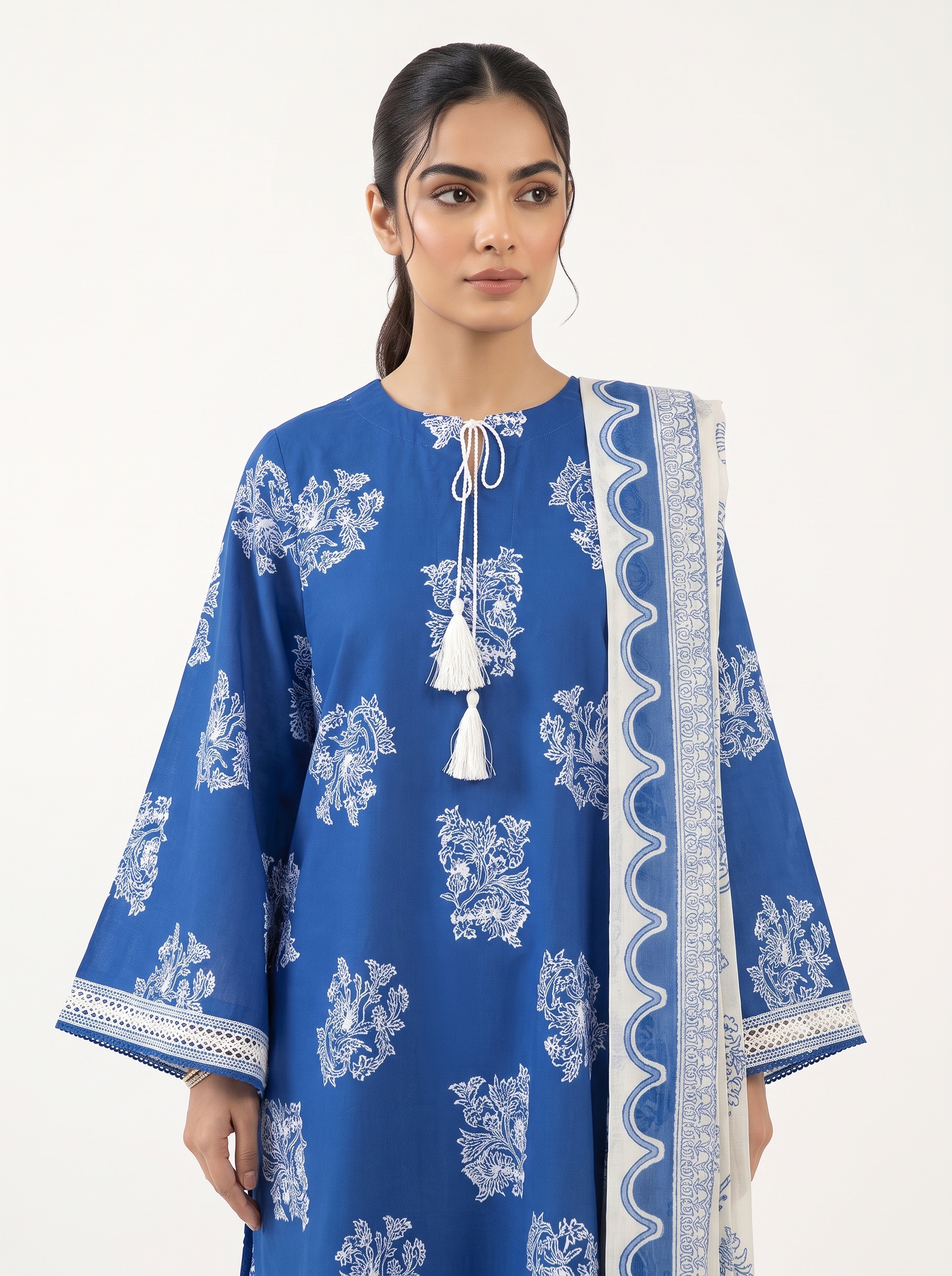 Sapphire printed voile dupatta blue floral border lace trim dupatta detail